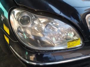 Used Headlight, right Mercedes S (W220) 3.7 S-350 V6 18V Price € 131,25 Margin scheme offered by Binckhorst BV