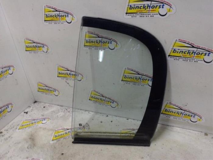 Usados Ventanilla triangular izquierda detrás Opel Signum (F48) 3.0 CDTI V6 24V Precio € 31,50 Norma de margen ofrecido por Binckhorst BV
