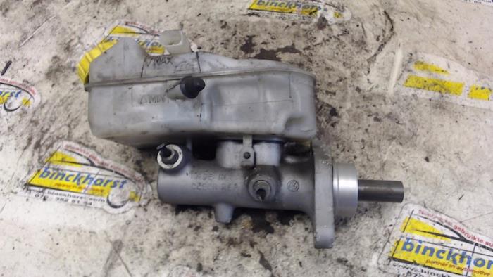 Used Master cylinder Volkswagen Transporter/Caravelle T5 2.5 TDi PF Price € 31,50 Margin scheme offered by Binckhorst BV