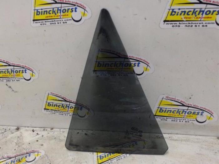 Usados Ventanilla triangular izquierda detrás Kia Stonic (YB) 1.0i T-GDi 12V Precio € 42,00 Norma de margen ofrecido por Binckhorst BV