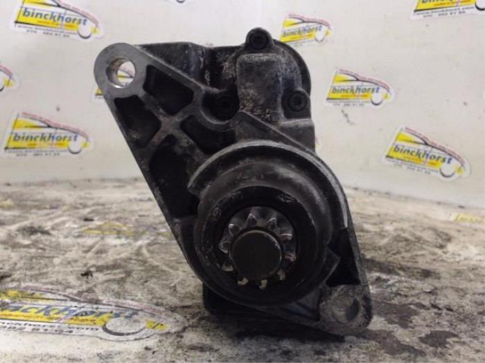 Usados Motor de arranque Volkswagen Polo IV (9N1/2/3) 1.4 16V Precio € 31,50 Norma de margen ofrecido por Binckhorst BV