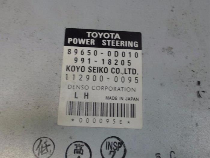 Power steering computer from a Toyota Yaris (P1) 1.0 16V VVT-i 2001