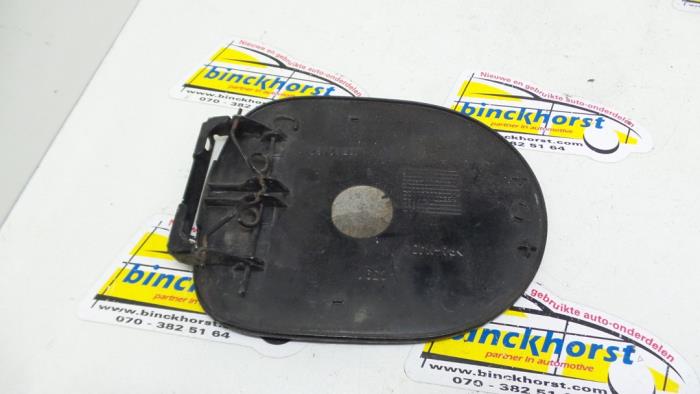 Tank cap cover from a Fiat Seicento (187) 1.1 SPI Sporting 1999