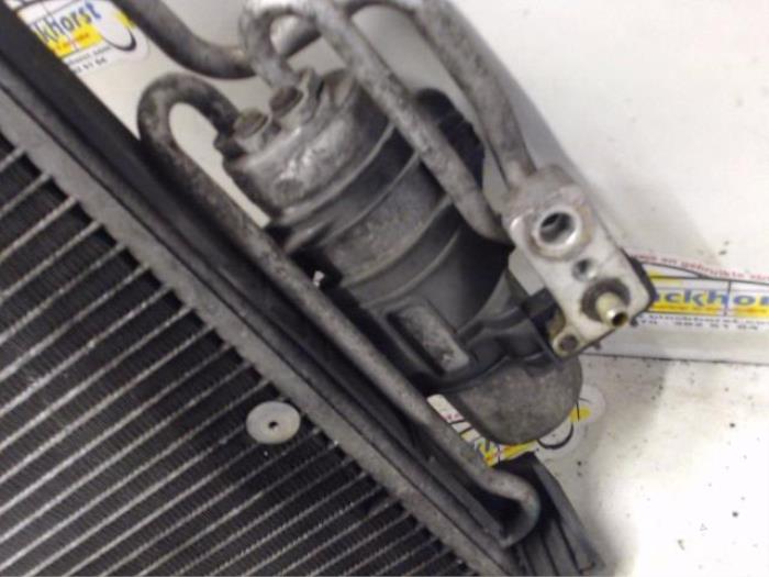 Air conditioning radiator from a Opel Corsa C (F08/68) 1.2 16V 2001
