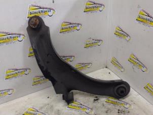 Used Front wishbone, right Renault Clio IV (5R) 0.9 Energy TCE 90 12V Price € 30,45 Margin scheme offered by Binckhorst BV