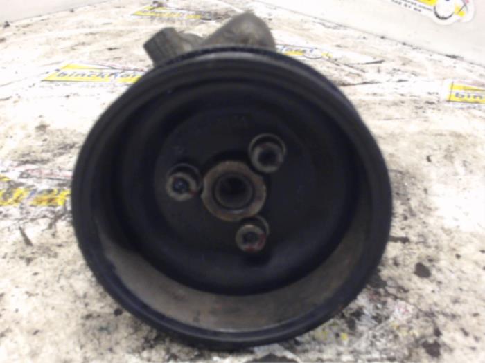 Usagé Pompe de direction Volkswagen Polo III (6N2) 1.4 Prix € 42,00 Règlement à la marge proposé par Binckhorst BV