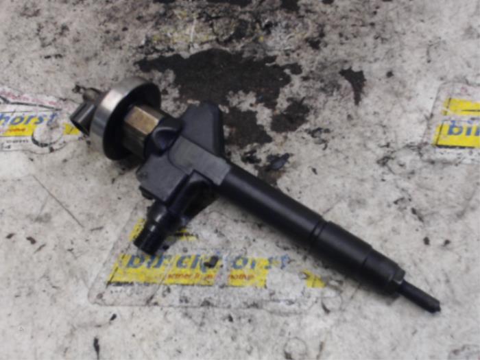 Usagé Injecteurs Mazda MPV (LW19/69) 2.0 CiTD 16V Prix € 78,75 Règlement à la marge proposé par Binckhorst BV
