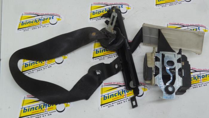 Front seatbelt, left from a Opel Astra G (F08/48) 2.0 Di 16V 1998