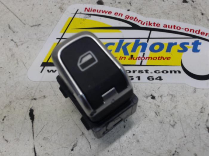Usados Interruptor de ventanilla eléctrica Audi RS 3 Sportback (8VA/8VF) 2.5 TFSI 20V Quattro Performance Precio € 15,75 Norma de margen ofrecido por Binckhorst BV