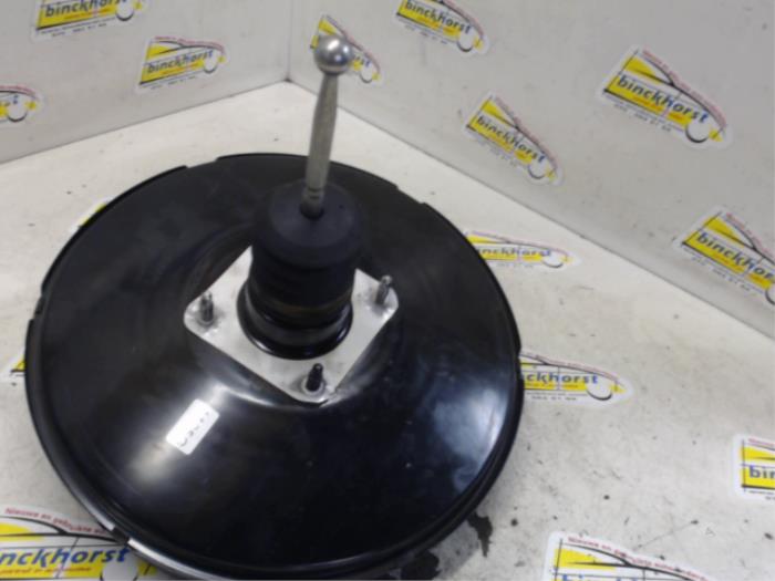 Assistant de freinage d'un Volkswagen Touran (1T1/T2) 1.9 TDI 105 Euro 3 2010