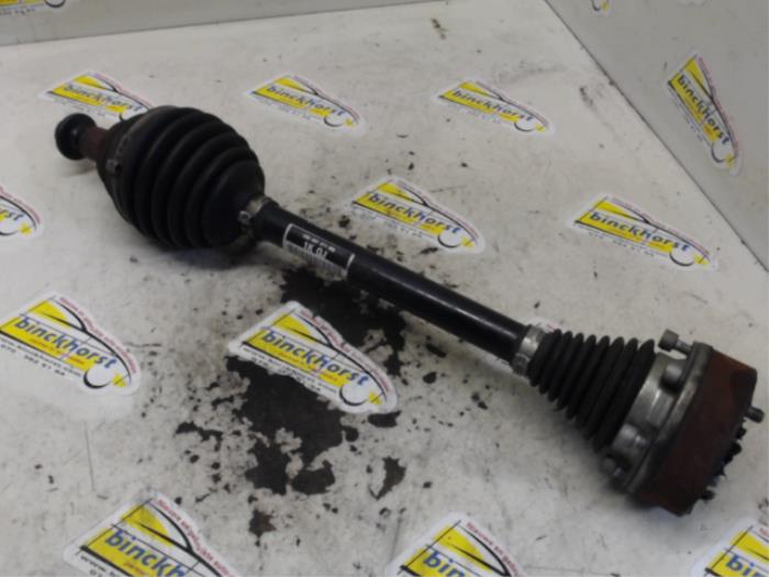 Front drive shaft, left from a Volkswagen Touran (1T1/T2) 1.9 TDI 105 Euro 3 2010