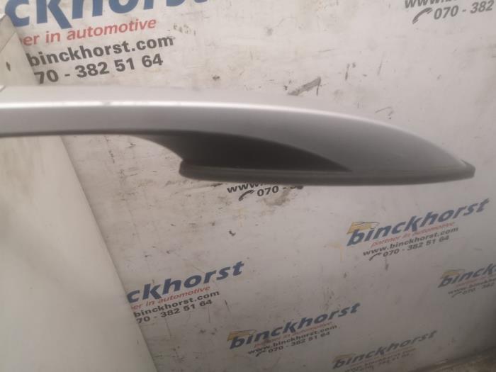 Roof rail, left from a Daewoo Spark 1.0 16V Bifuel 2012