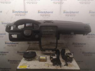 Used Airbag set + dashboard Mercedes B-Klasse Price € 472,50 Margin scheme offered by Binckhorst BV