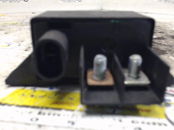 Glow plug relay Mercedes E 3.0 E280 V6 24V A0025426419