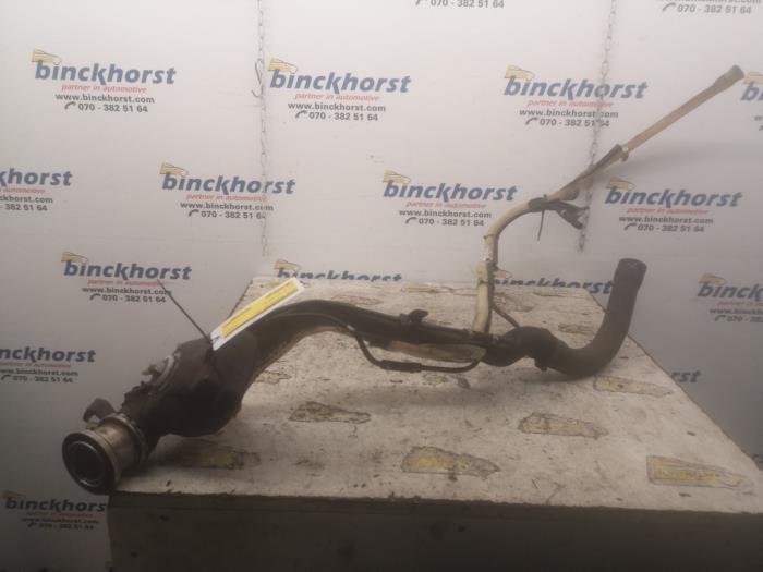 Begagnade Påfyllningsrör, bränsletank Mercedes E (W211) 3.0 E-280 V6 24V Pris € 31,50 Marginaltabell erbjuds av Binckhorst BV