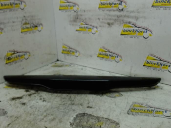 Volvo C30 Tailgate handles stock