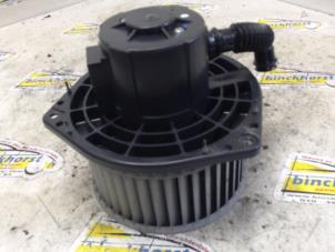 Usados Motor de ventilador de calefactor Chevrolet Aveo (250) 1.2 16V Precio € 31,50 Norma de margen ofrecido por Binckhorst BV