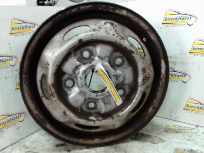 Używane Obrecz Ford Transit 2.0 TDdi 16V 260S Cena € 26,25 Procedura marży oferowane przez Binckhorst BV