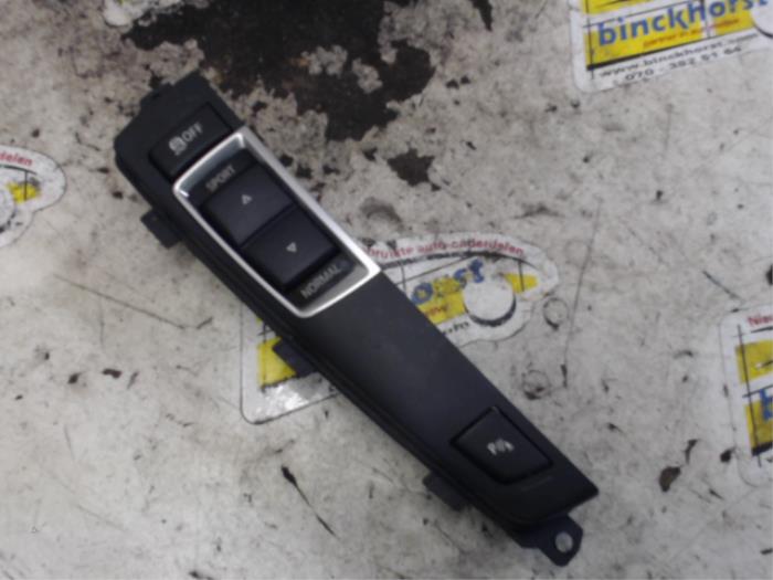 Usagé Commodo BMW 5 serie Touring (F11) 523i 24V Prix € 62,48 Règlement à la marge proposé par Binckhorst BV
