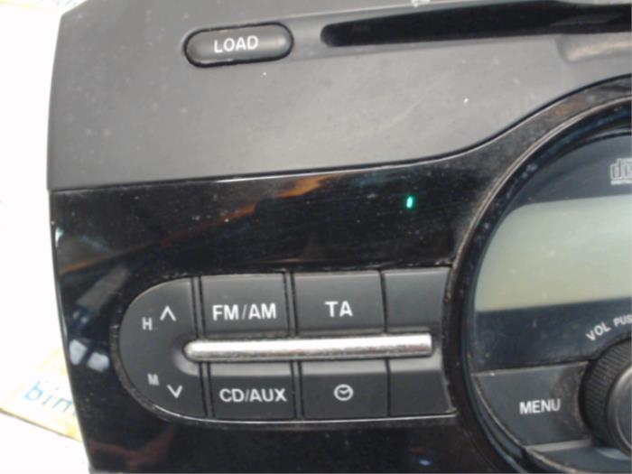 Radio CD player Mazda 2 1.3 16V MZR - DL4066AR0 SANYO