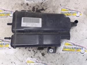 Usados Filtro de carbón Jeep Renegade (BU) 1.4 Multi Air 16V Precio € 26,25 Norma de margen ofrecido por Binckhorst BV