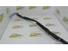 Front wiper arm from a Hyundai Accent II/Excel II/Pony, 1994 / 2000 1.3i 12V, Saloon, 4-dr, Petrol, 1.341cc, 63kW (86pk), FWD, G4EH, 1994-10 / 2000-01, VF21 1995
