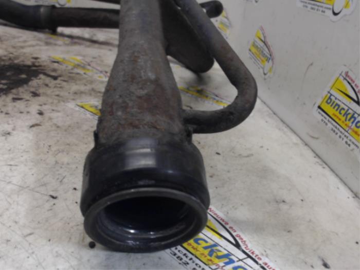 Fuel tank filler pipe Toyota Yaris 1.0 16V VVTi Binckhorst BV