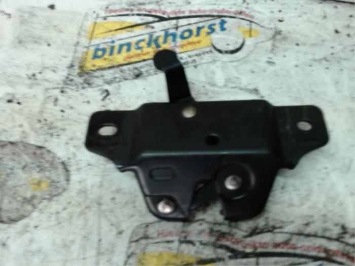 Tailgate lock mechanism Peugeot 106 II 1.1 XN,XR,XT,Accent