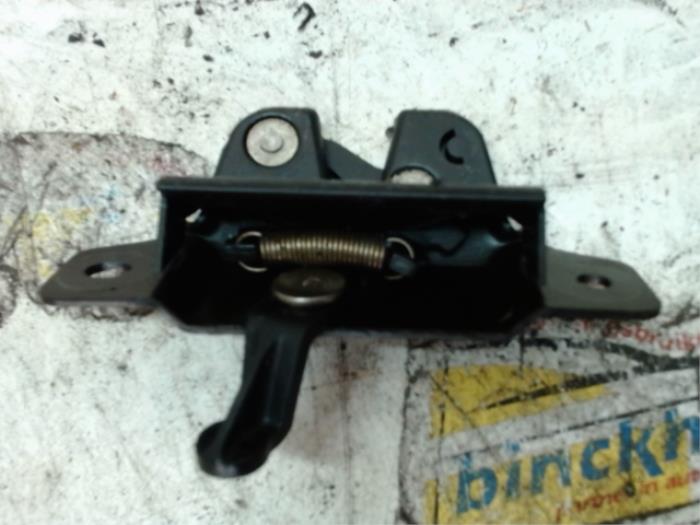 Tailgate lock mechanism Peugeot 106 II 1.1 XN,XR,XT,Accent