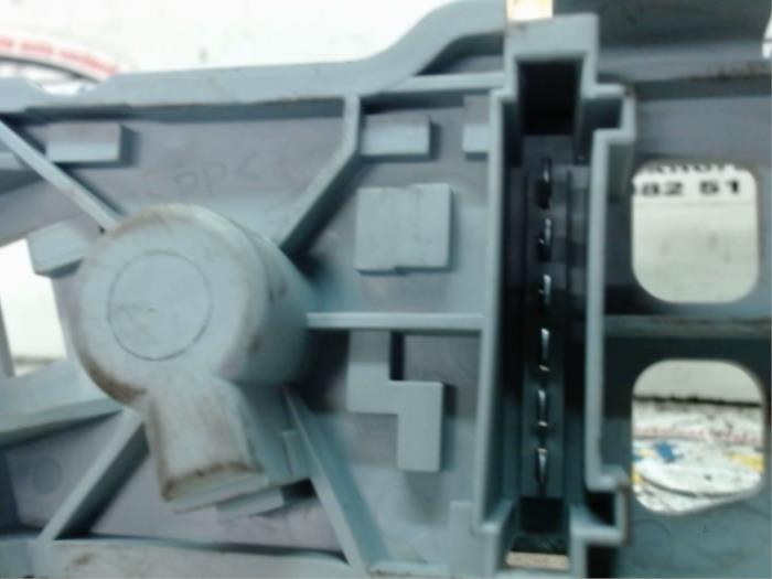 Circuito impreso de luz trasera izquierda de un Mercedes-Benz A (W169) 2.0 A-200 5-Drs. 2004