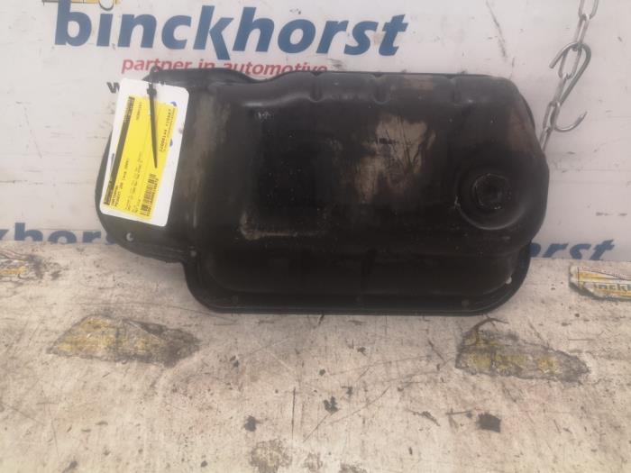 Usagé Couvercle carter Peugeot 206 (2A/C/H/J/S) 1.4 XR,XS,XT,Gentry Prix € 31,50 Règlement à la marge proposé par Binckhorst BV
