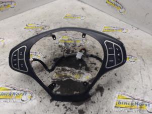 Used Steering wheel mounted radio control Kia Cee'd Sporty Wagon (EDF) 1.6 16V Price € 42,00 Margin scheme offered by Binckhorst BV