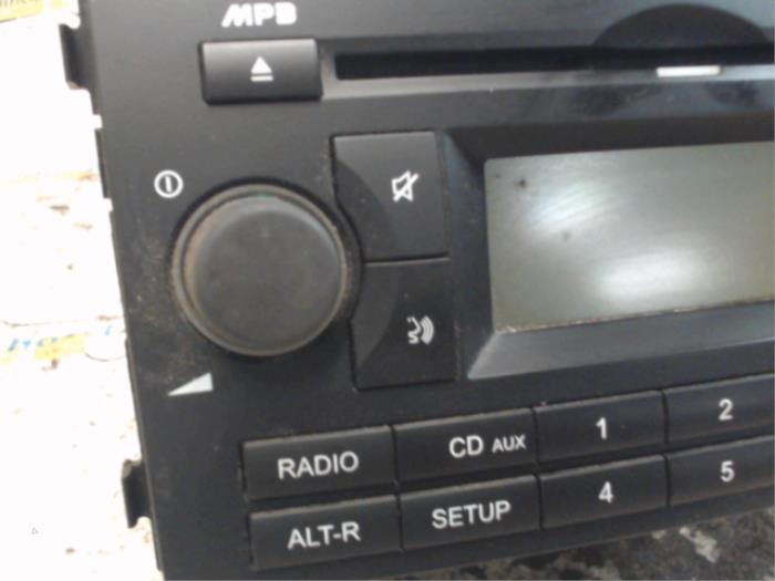Reproductor de CD y radio de un Kia Cee'd Sporty Wagon (EDF) 1.6 16V 2007