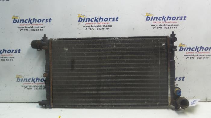 Usagé Radiateur Peugeot 106 I 1.4 XRD, XND Prix € 26,25 Règlement à la marge proposé par Binckhorst BV