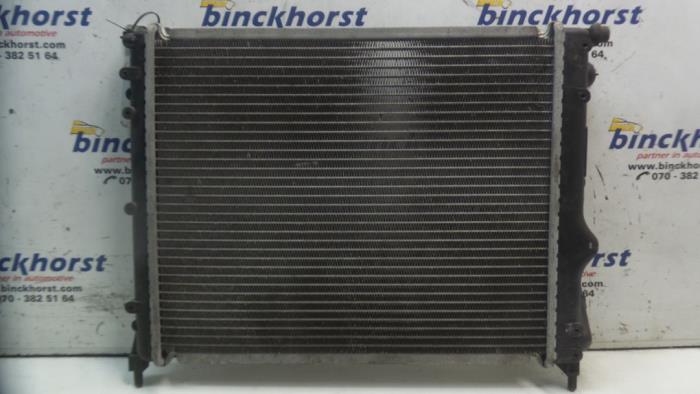 Kühler van een Renault Clio (B/C57/357/557/577) 1.2e Kat. 1991