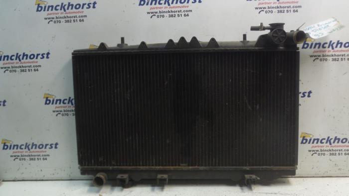 Usagé Radiateur Nissan Primera (P10) 2.0D Prix € 31,50 Règlement à la marge proposé par Binckhorst BV