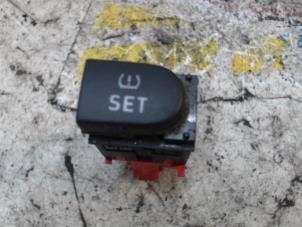 Used Pressure switch Seat Leon (1P1) 1.6 Price € 10,50 Margin scheme offered by Binckhorst BV