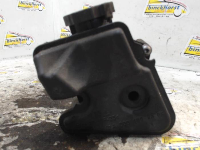 Begagnade Styrservotank Mercedes R (W251) 3.0 280 V6 24V Pris € 26,25 Marginaltabell erbjuds av Binckhorst BV