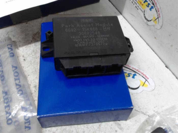 PDC Sensor Set from a Volvo S80 (AR/AS)  2015