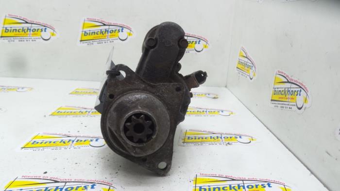 Starter from a Nissan Sunny 1990