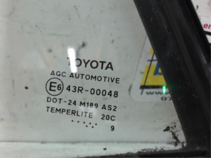 Dreieckfenster links hinten van een Toyota Auris (E15) 1.6 Dual VVT-i 16V 2009