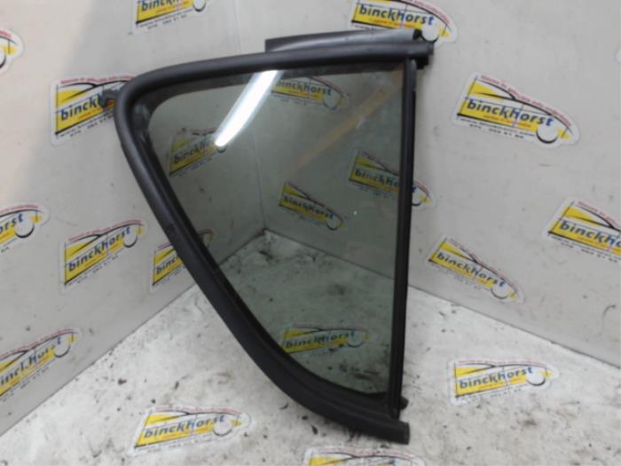 Usados Ventanilla triangular derecha detrás Opel Agila (B) 1.0 12V Precio € 31,50 Norma de margen ofrecido por Binckhorst BV
