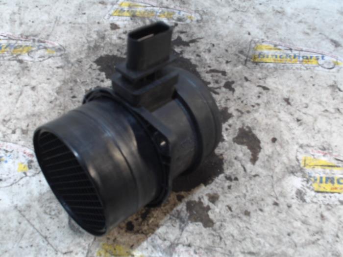 Airflow meter from a Audi A4 (B8) 2.0 TDI 16V 2010