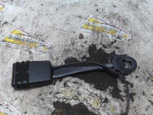 Usagé Insertion ceinture de sécurité avant droite Audi A4 (B8) 2.0 TDI 16V Prix € 15,75 Règlement à la marge proposé par Binckhorst BV