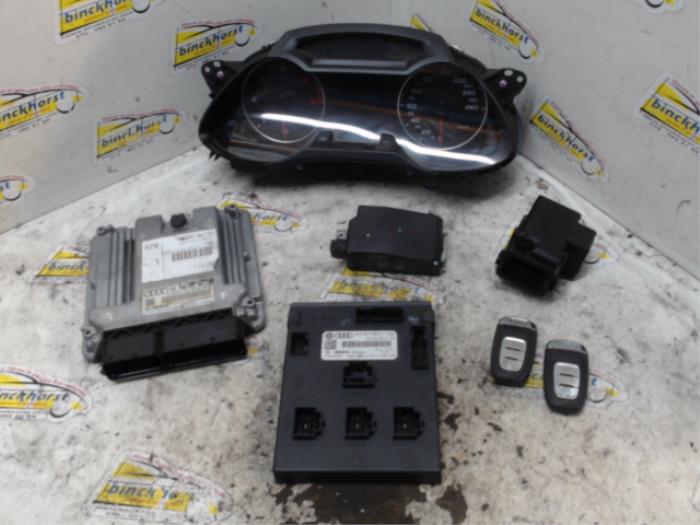 Used Ignition lock + computer Audi A4 (B8) 2.0 TDI 16V Price € 157,50 Margin scheme offered by Binckhorst BV
