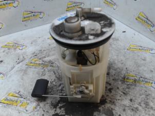 Usados Bomba eléctrica de combustible Kia Picanto (BA) 1.0 12V Precio € 36,75 Norma de margen ofrecido por Binckhorst BV