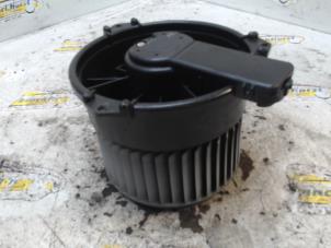 Used Heating and ventilation fan motor Daihatsu Cuore (L251/271/276) 1.0 12V DVVT Price € 31,50 Margin scheme offered by Binckhorst BV
