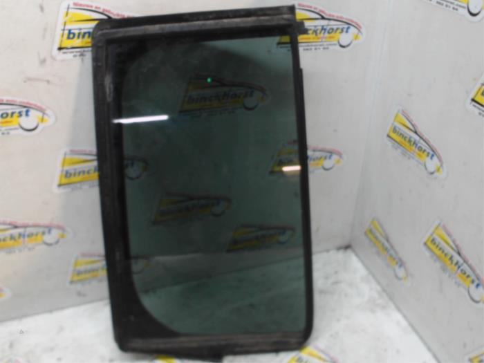 Usados Ventanilla triangular derecha detrás Mazda 5 (CR19) 2.0i 16V Precio € 36,75 Norma de margen ofrecido por Binckhorst BV