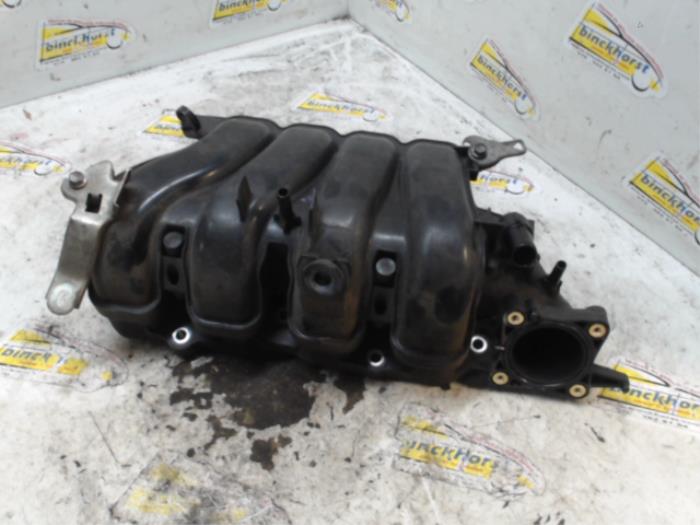 Używane Kolektor dolotowy Toyota Yaris II (P9) 1.33 16V Dual VVT-I Cena € 42,00 Procedura marży oferowane przez Binckhorst BV