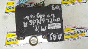 Bloc ABS d'un Mitsubishi Outlander (CU) 2.0 16V 4x4 2005